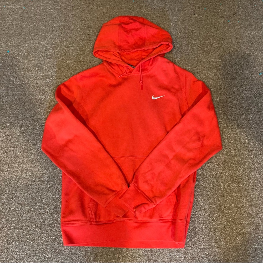 Nike mens hoodie in red